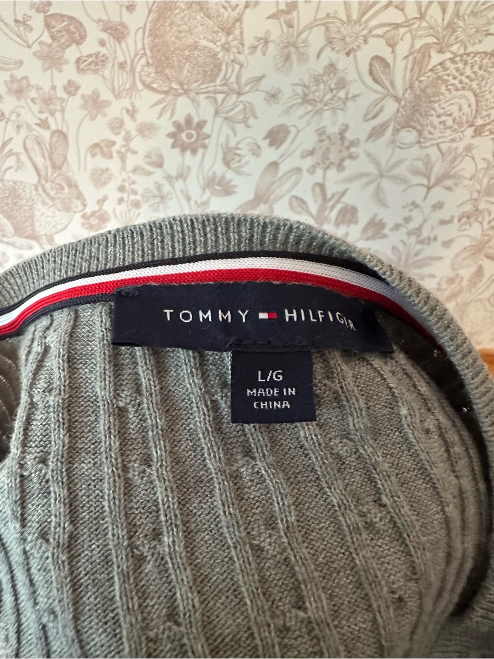 Tommy Hilfiger Gray Ribbed Crewneck Sweater - Picture 7 of 7